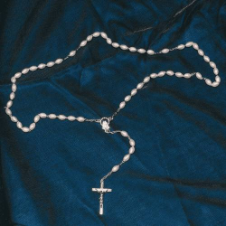 Rosario con dettagli in argento